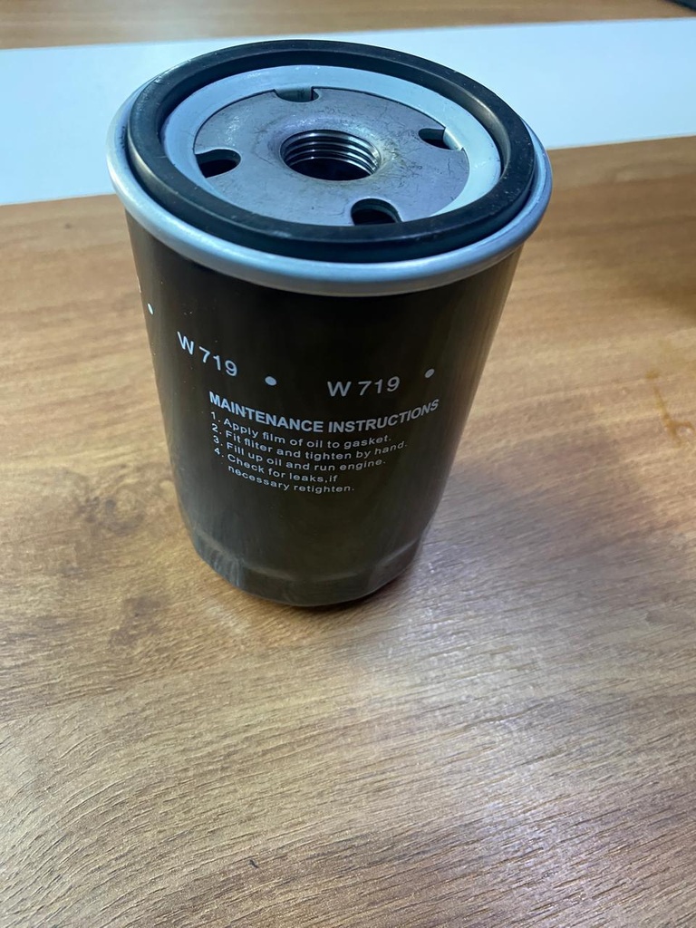 Air Compressor (Oil Filter W719)